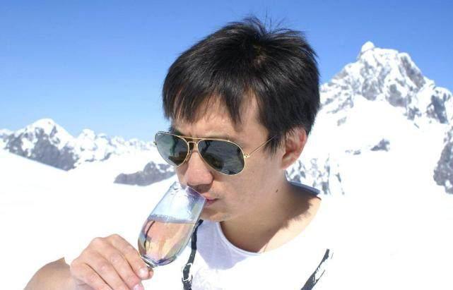 黄磊人设濒临崩塌,完美男人被各种爆料推上风