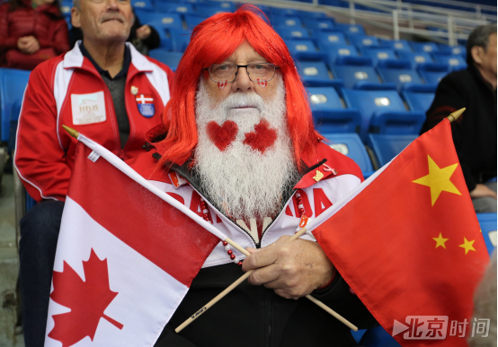 在问及今后是否还会来中国时,汉斯十分激动地表达了他的心情,他说,他们很想将来能有机会再来北京,尤其是希望能来观看2022年冬奥会。(组委会供图)