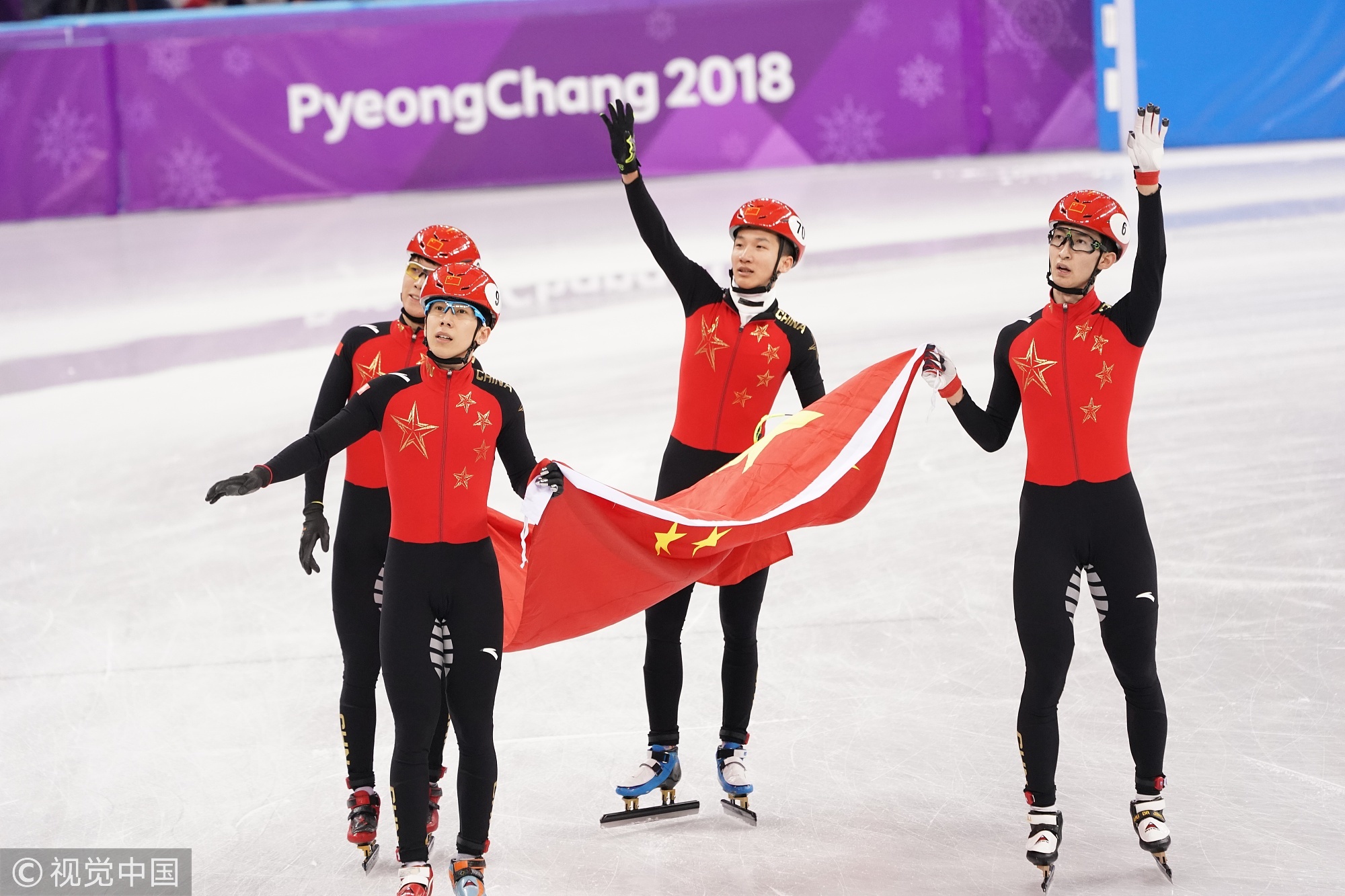 组照说明:2018平昌冬奥会短道速滑男子5000米接力决赛:中国队摘银