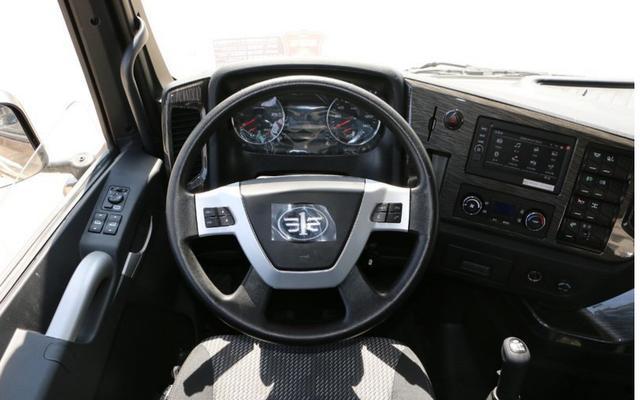 一汽解放JH6前四后八500马力报价 9.6图片怎