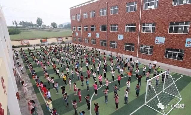 今年我省招聘15500名特岗教师 3年期满可办入编