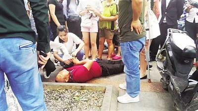 男子街头突然晕厥 过路女孩用心肺复苏术抢救
