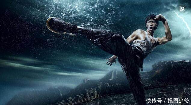 没错他就是大多观众心目中第一代李小龙"陈国坤"坤哥,可为什么他能把