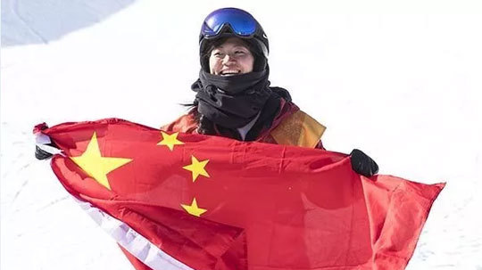 《奥运故事会》雪上的舞者——中国单板滑雪运动员刘佳宇
