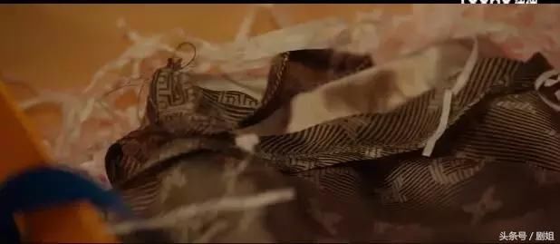 全是整容僵硬脸!但这次翻拍很成功?