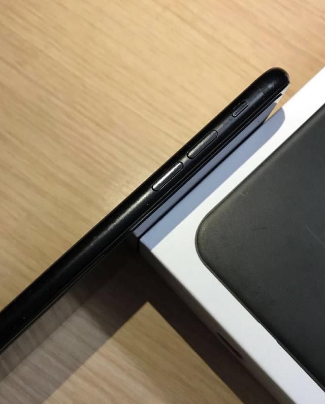 二手iPhone7Plus跌破3000块!该价位无敌般存