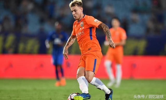 李霄鹏:不明白最后一个角球啥意思 鲁能想双冠