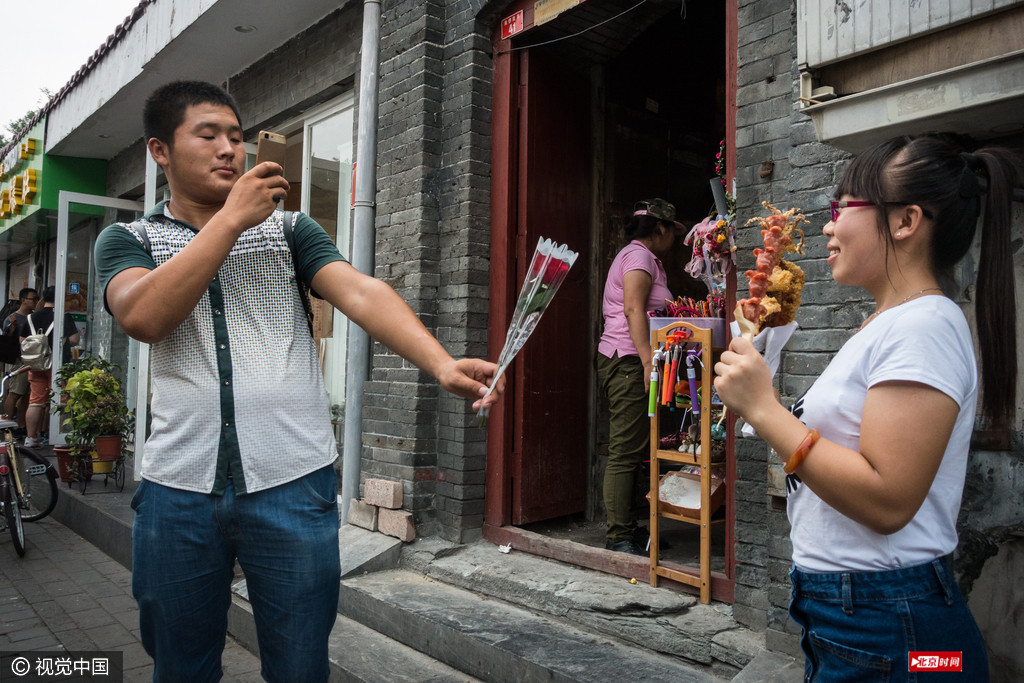 北京南锣鼓巷“七夕”爱意满满 北京南锣鼓巷“七夕”爱意满满