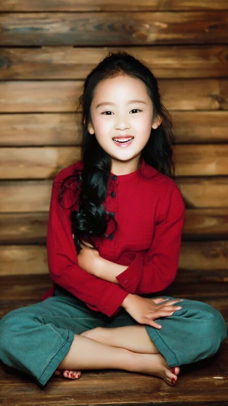 张婉儿主演电视剧《一马三司令》饰千金马丽华