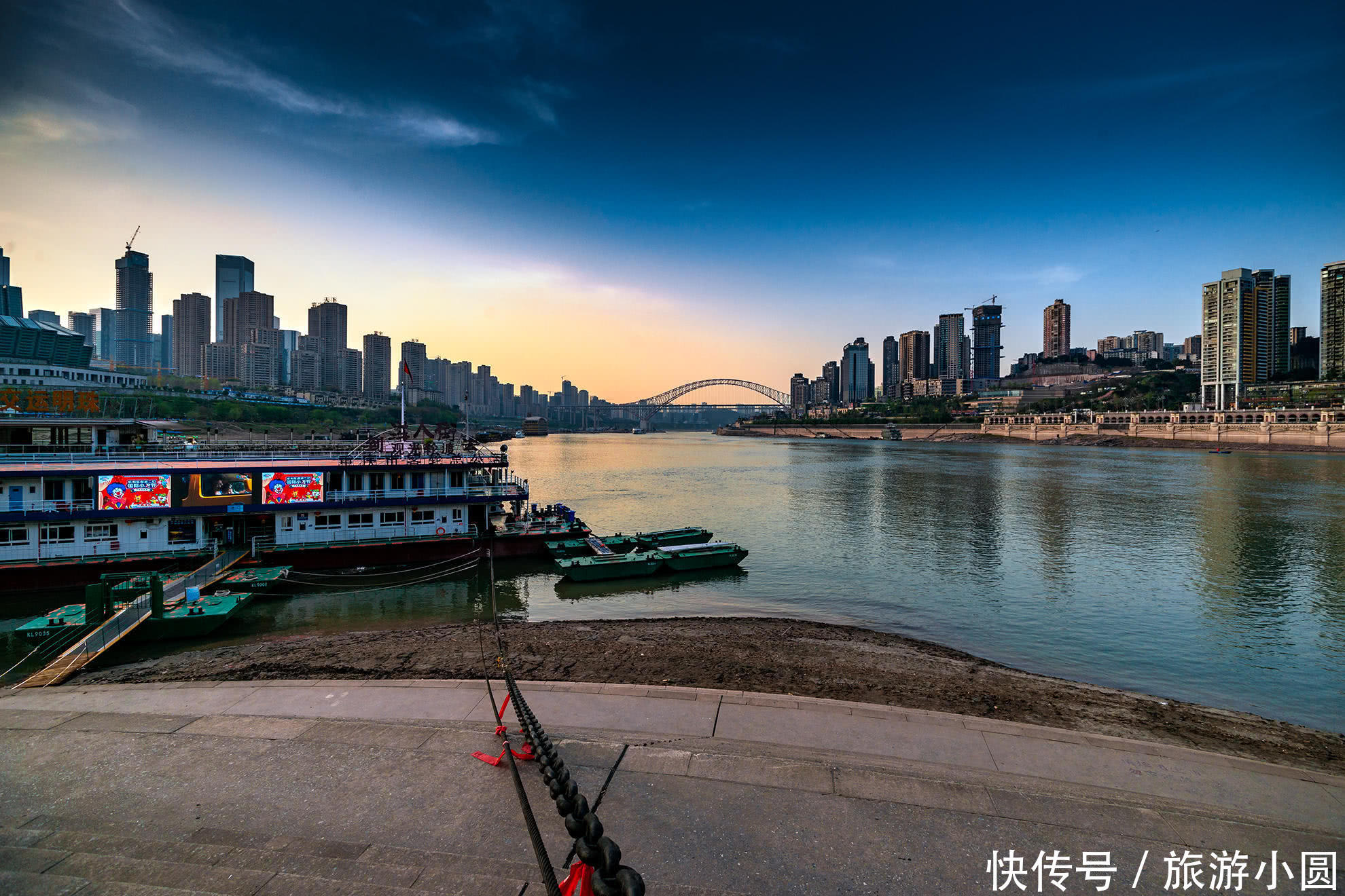 重庆朝天门买衣服攻略_重庆朝天门买衣服批发市场在哪里-第1张图片-潮百科 重庆朝天门买衣服攻略_重庆朝天门买衣服批发市场在哪里-第1张图片-潮百科