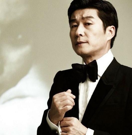 全球最具"老大范儿"的10位男星,中国占了5人