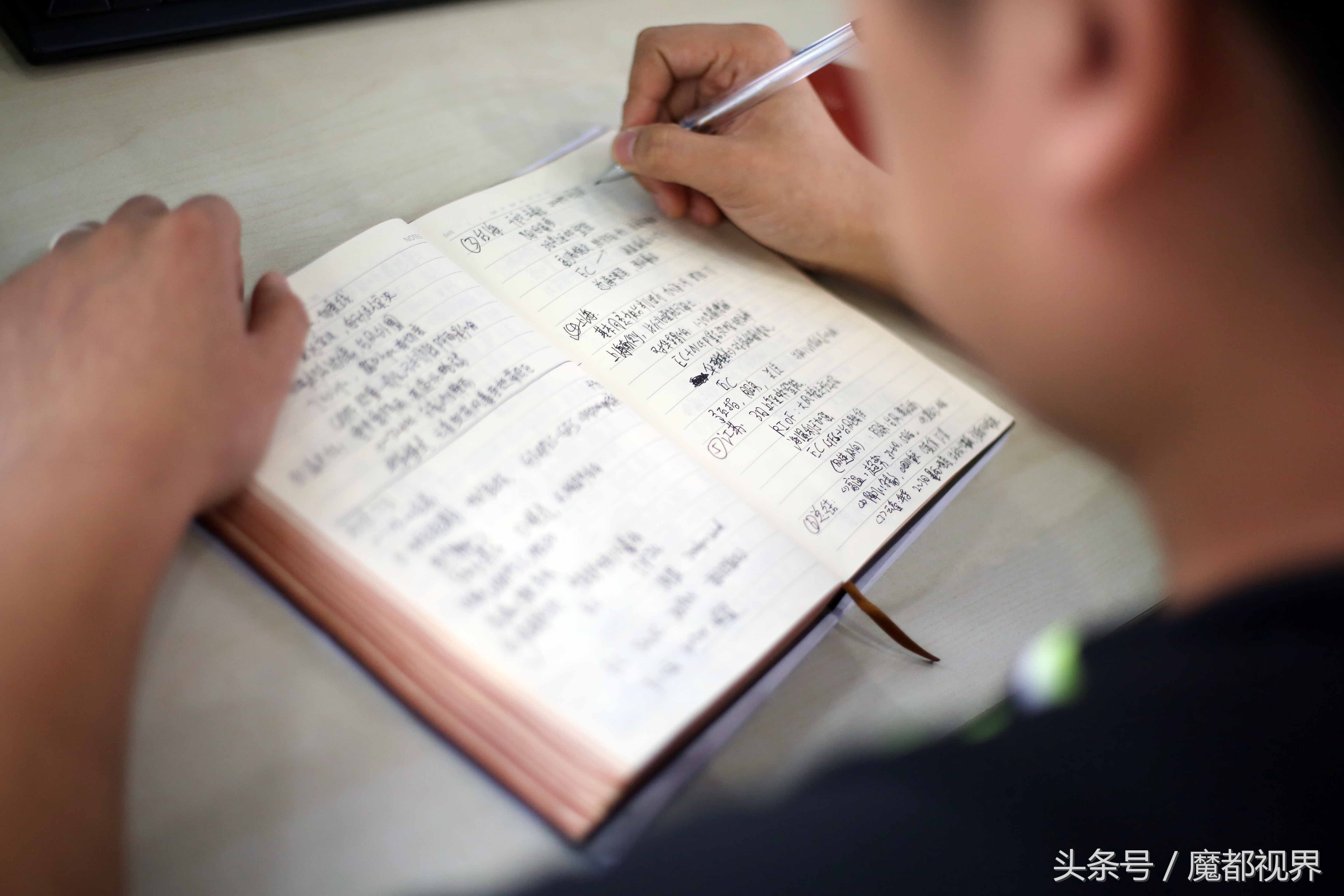 探营上海气象局 天气预报大本营