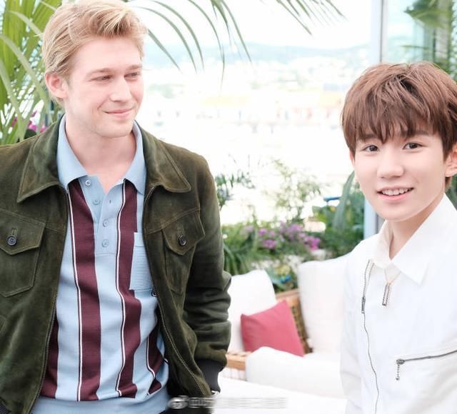 外媒镜头下的三小只,王俊凯长痘,千玺黝黑,只有