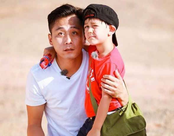 刘烨为儿子庆生不忘给妈妈拍条MV(图4) 刘烨为儿子庆生不忘给妈妈拍条MV(图4)