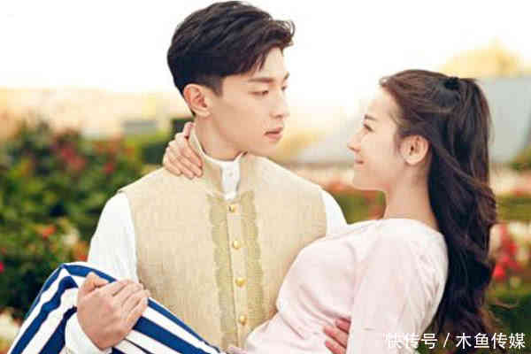 迪丽热巴和邓伦的这款情侣手环火了,明星们的