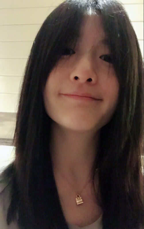 张杰带谢娜现身上海仁济医院,谢娜一人抱俩娃