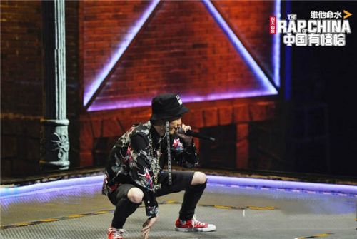 中国有嘻哈鬼卞声音独特被圈粉 鬼卞个人资料背景起底