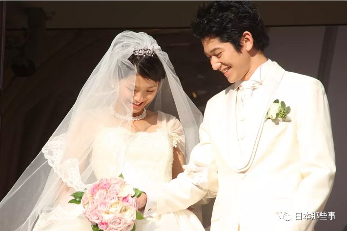 冈田将生结婚图片
