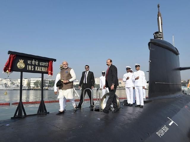 印度新潜艇高调服役 欲抗衡中国海军挑战 网友