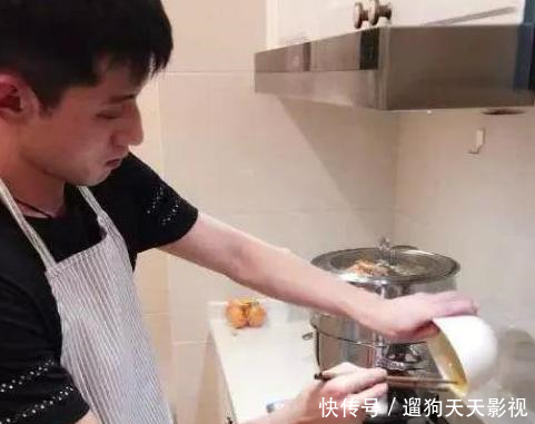 刘国梁家中乒乓球桌抢眼 马龙的这个收藏癖好