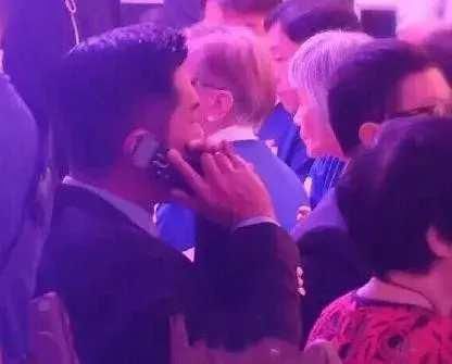 古天乐用这个手机和小龙女姑姑联系,你们都懂