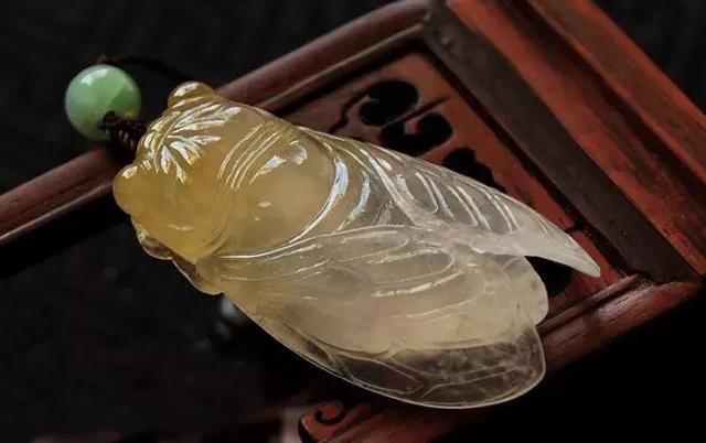 翡翠纹路竟然能对价格产生这么大的影响搞不