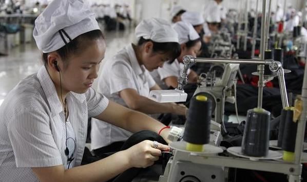 这么多小工厂接连倒闭,老板下血本招人却招不