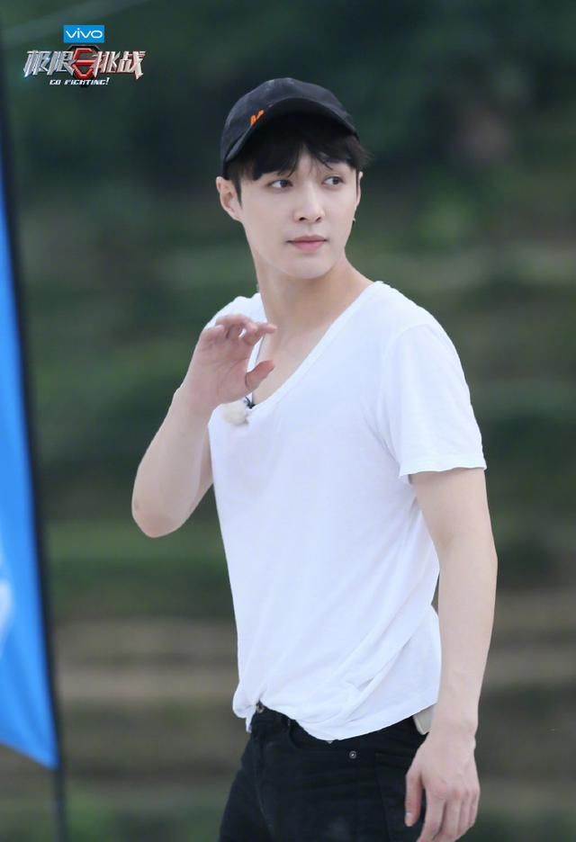 未与《极挑》签合同的张艺兴已有两期未参加,