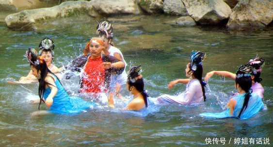 86版西游记搞笑事件,六小龄童脑袋上安炸药包