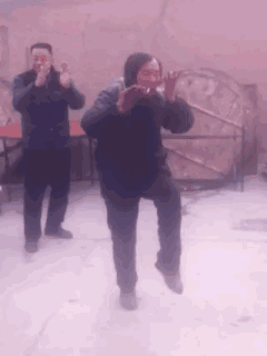 幽默搞笑段子:敬尼妹的礼，那是物业