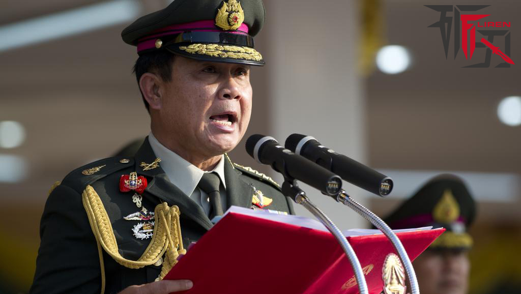 目前泰国社会早已分裂成两大阶层，一是社会上层的精英阶层，主要以军方为代表；而另一个是草根阶层，而该阶层的政治代表就是为泰党和他信家族。2014陆军总司令巴育成功发动政变，将英拉政府赶下台。媒体称这次军事政变中国王普密蓬在幕后发挥了很大的作用。