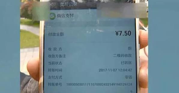 男子狂买过期饮料, 超市老板以为遇到傻冒, 结果