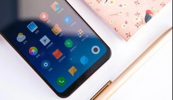 雷军撒网捕鱼小米8预约两百万,网友一针见血