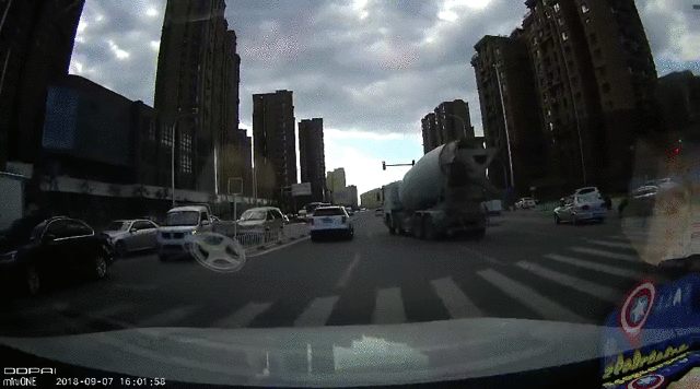 t0111b939c92563b49e.gif?size=640x356