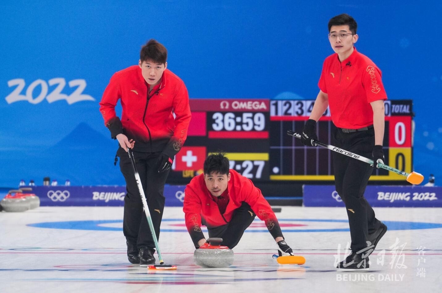 用一场胜利告别冬奥会中国冰壶男队6比5险胜瑞士队