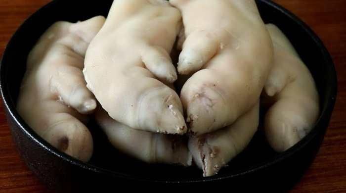 猪蹄怎么做好吃?教你在家卤猪蹄,肥而不腻