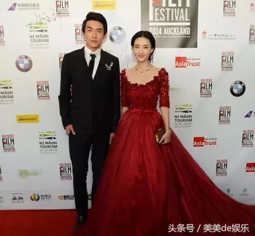 林更新王丽坤恋情公开?深夜会好友!情侣头像,