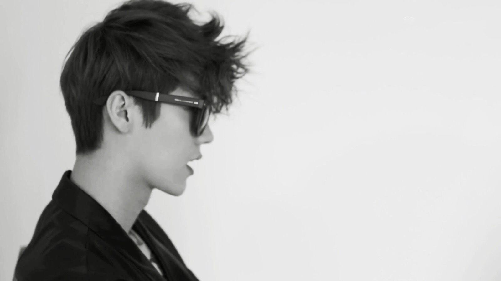 鹿晗组建吃鸡战队?工资无上限?老板说了一定