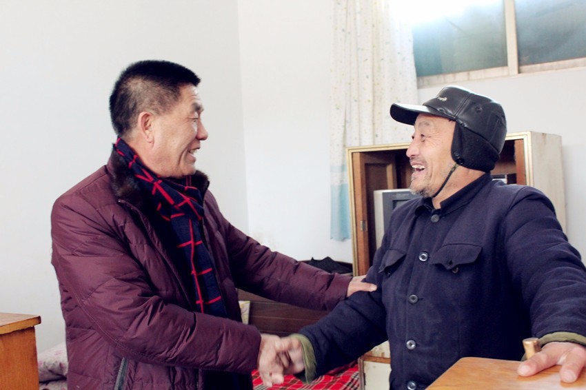 愿者协会携言东方律师所到菜园敬老院慰问老人