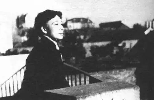 最落魄时也要穿旗袍洗厕所,这女人优雅得让人