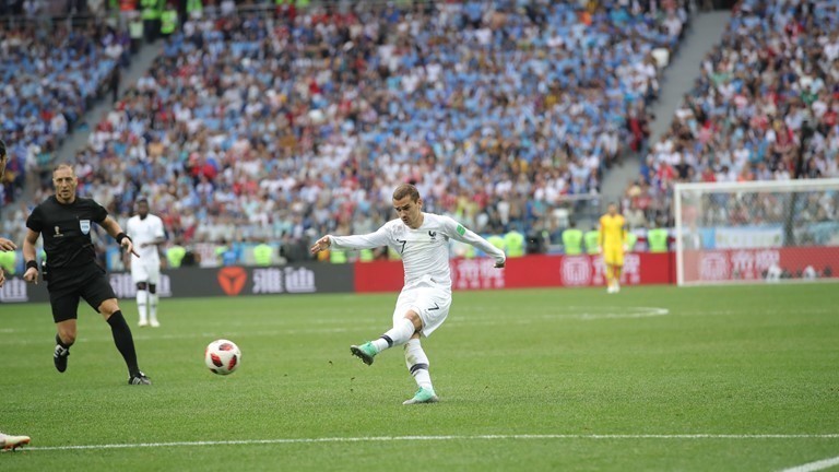 世界杯-格列兹曼传射建功 法国2-0淘汰乌拉圭进4强 世界杯-格列兹曼传射建功 法国2-0淘汰乌拉圭进4强