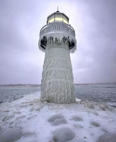 美国体感温度-69度!纽约一片白,尼亚加拉大瀑布