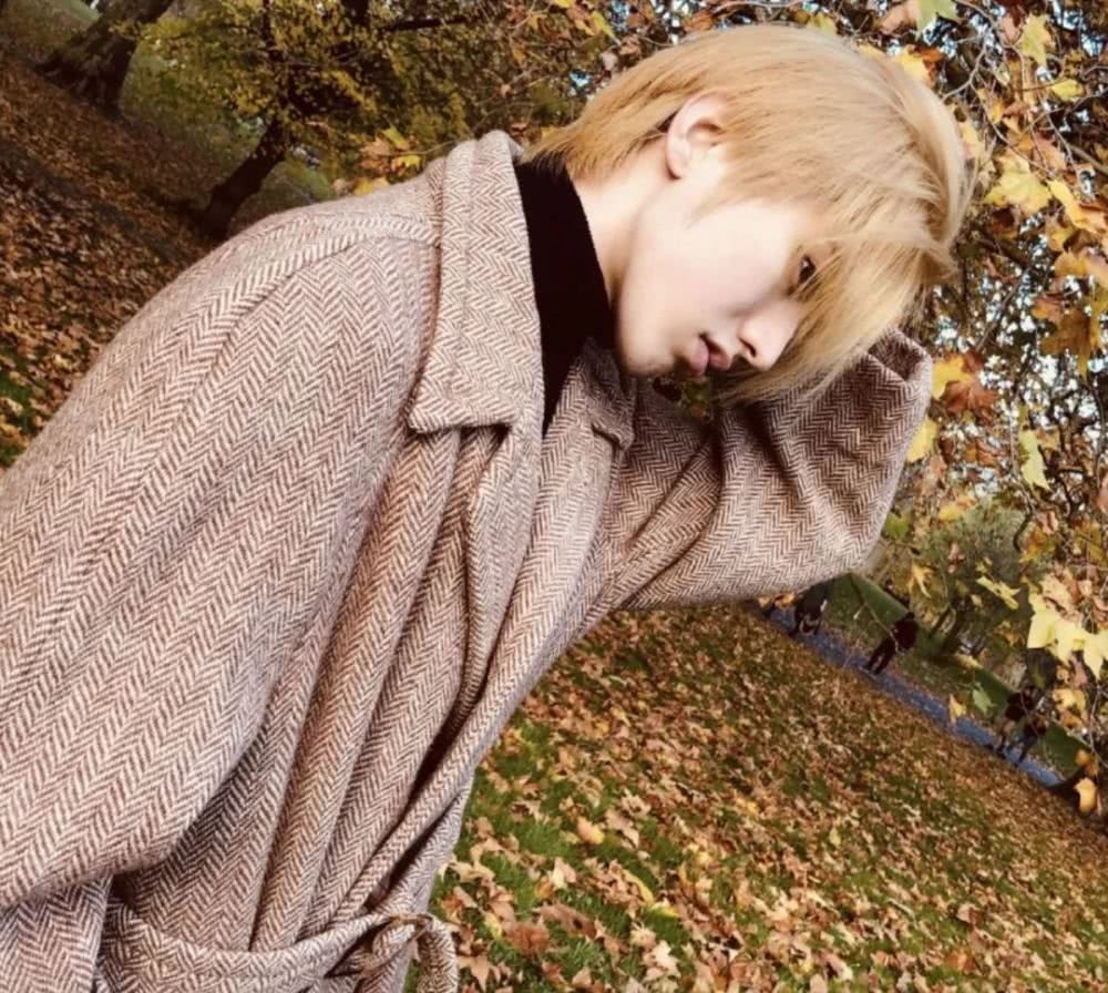 蔡徐坤赴英国进修遭质疑 网友:出国镀金而已(图17) 蔡徐坤赴英国进修遭质疑 网友:出国镀金而已(图17)