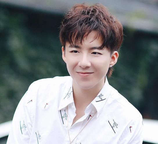 刘宇宁连登三档综艺后,微博发声直言很累,看了