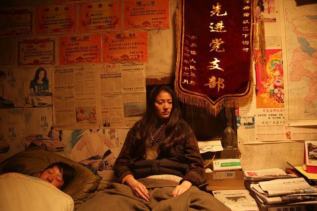 《北方一片苍茫》用荒诞解构荒诞 就是这部影片的意义