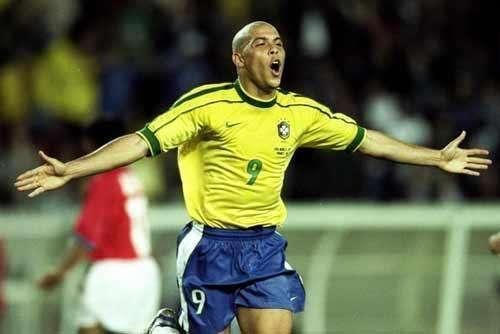 98年世界杯c罗在决赛前离奇抽搐、昏厥,错失世