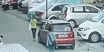 9月18日，广西柳州。一19岁女幼师在小区门口疑遭枪击身亡，作案工具初步判断为“射钉枪”。目前，犯罪嫌疑人已被锁定。