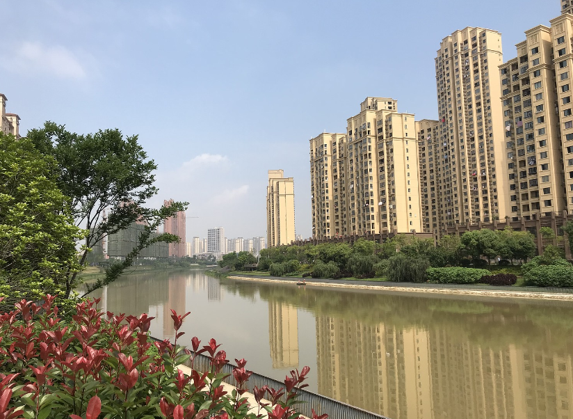 【美丽中国长江行】南昌乌沙河治理焕新颜 “翡翠绸带”重塑“小外滩”风采 【美丽中国长江行】南昌乌沙河治理焕新颜 “翡翠绸带”重塑“小外滩”风采