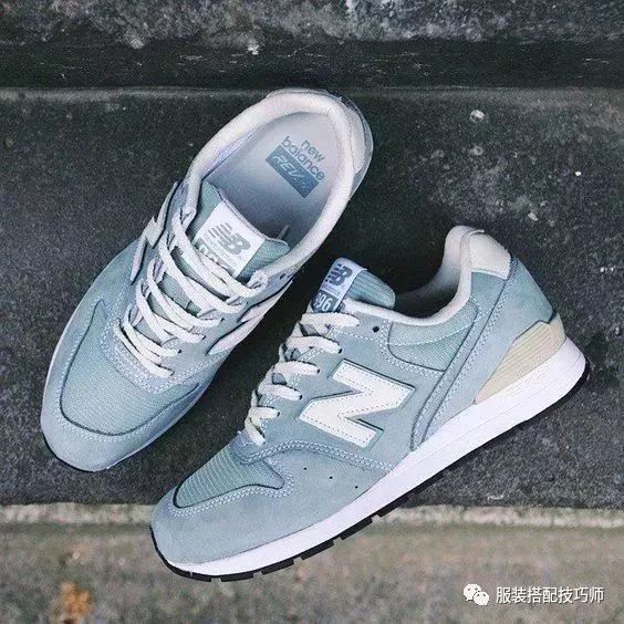 服装搭配:女生脚大、脚宽,穿什么鞋子才显脚小