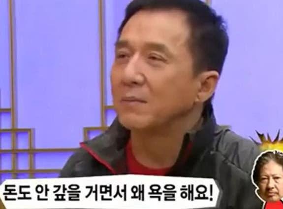 成龙年轻的时候过得有多潇洒 t01153e1b9e6a654296.jpg?size=575x424